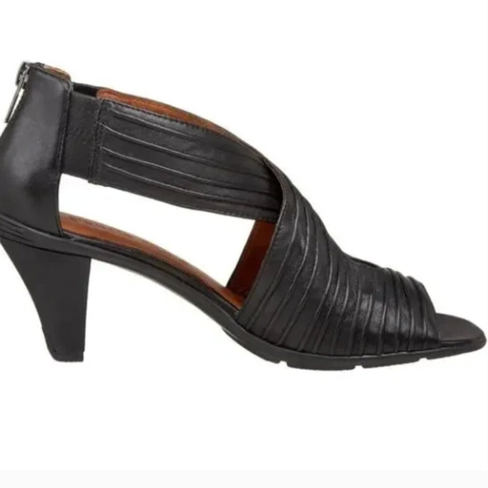 New Size 7.5 Gentle Souls by Kenneth Cole Black Leather Osaka Rama Heels (ABBA) - Picture 2 of 16
